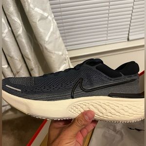 Nike ZoomX Invincible Run Flyknit Thunder Blue Size 13